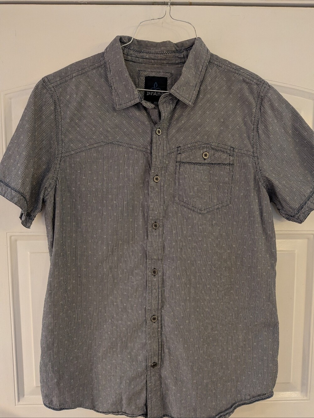 prAna Men's Short Sleeve Button-Up Shirt — Gray Stripe